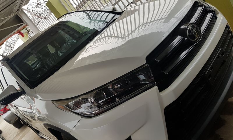 Main image of 2017 Toyota Highlander SE